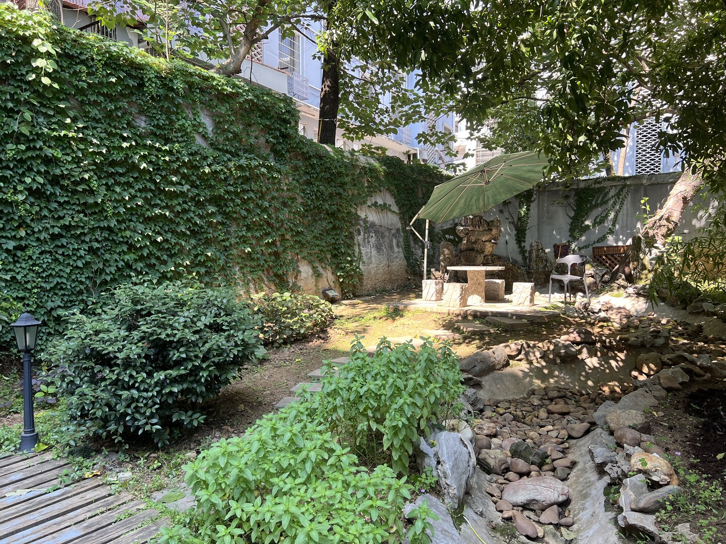 指印咖啡庭院·花园