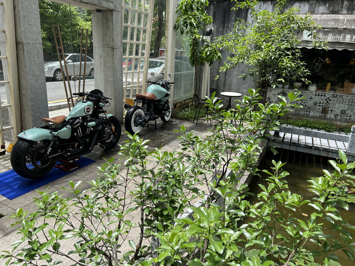 指印咖啡庭院·摩托车展示